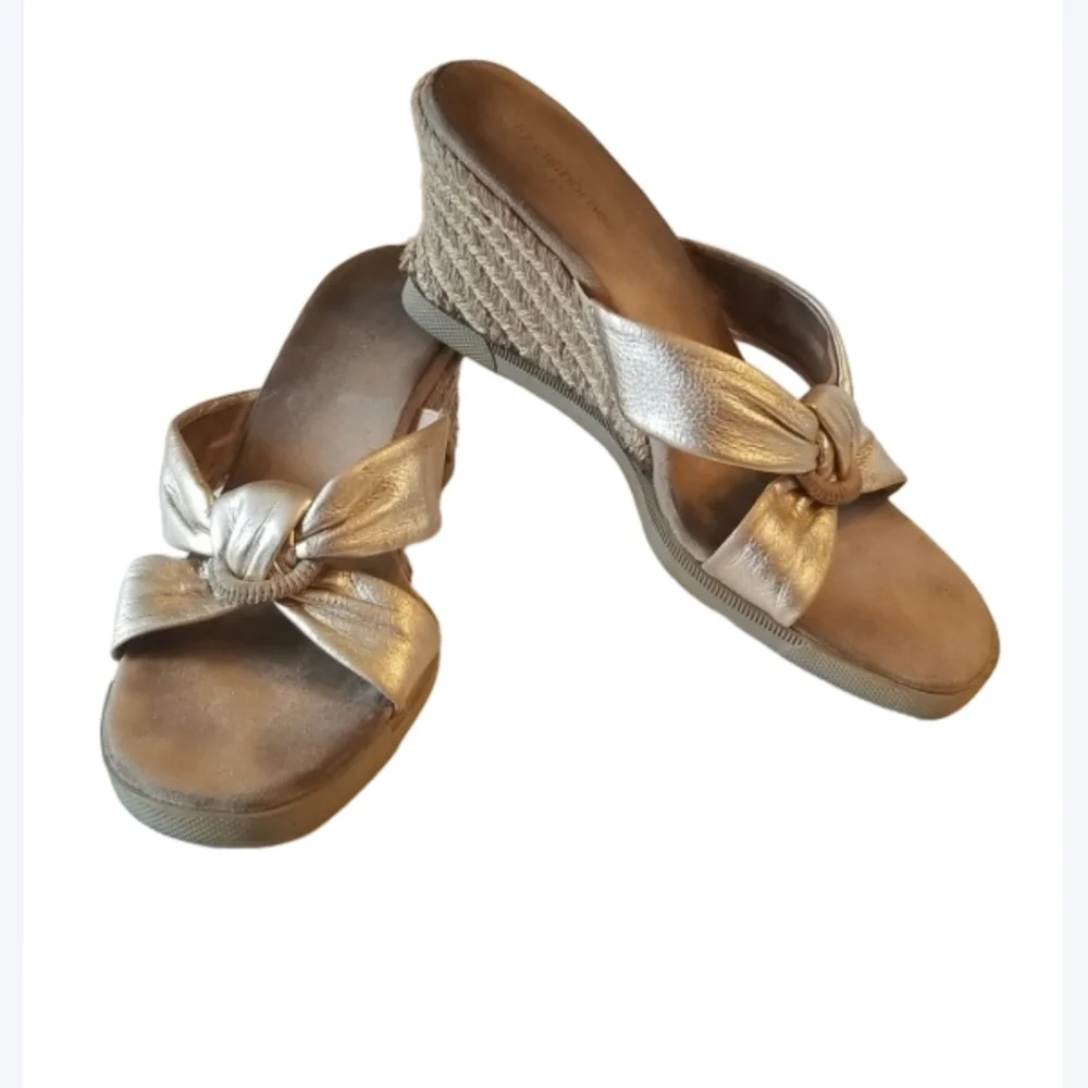 Liz Claiborne Gold Metallic Leather Espadrille/Slides/Mules